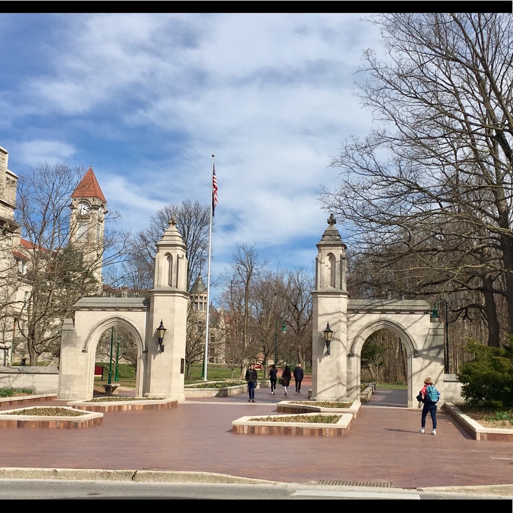 Meet your Posher, Carly